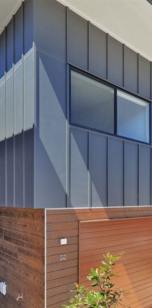 Stunning 4 Bedroom Townhome at Helensvale - Photo 2