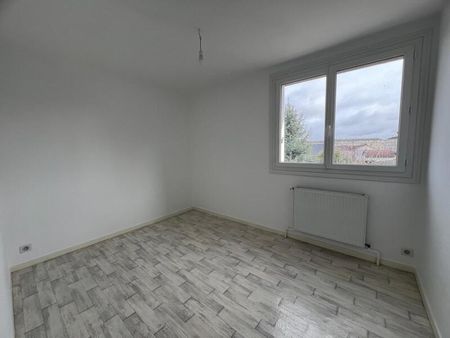 Location Appartement 3 pièces 60m² ST JEAN DE LA RUELLE 45140 - Photo 5