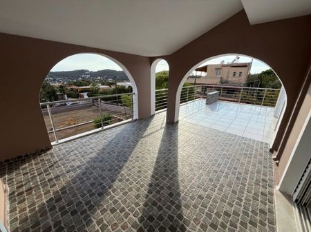 Μονοκατοικία για ενοικίαση Λάκκα (Ανάβυσσος) - Photo 4