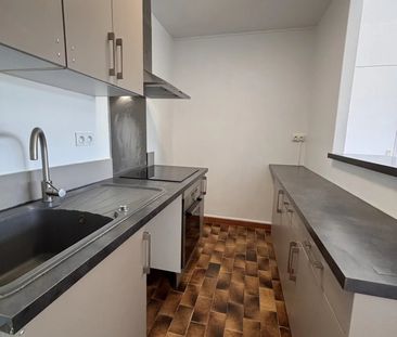 Location Appartement 2 pièces 33m² NIMES 30000 - Photo 2