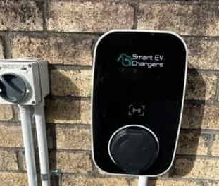 Bright and Sunny - Photo 1