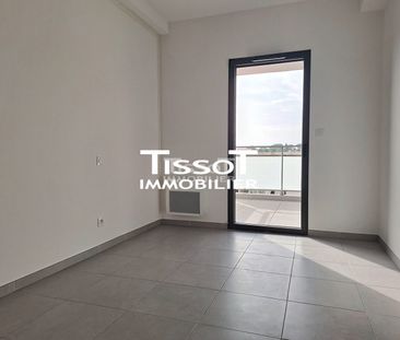 Location Appartement 3 pièces 72m² NIMES 30900 - Photo 2