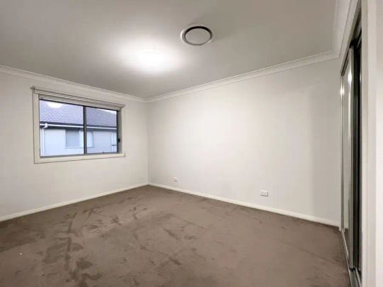 “**JUST MOVE IN, NEARLY NEW 4-BEDROOM TOWNHOUSE” - Photo 1