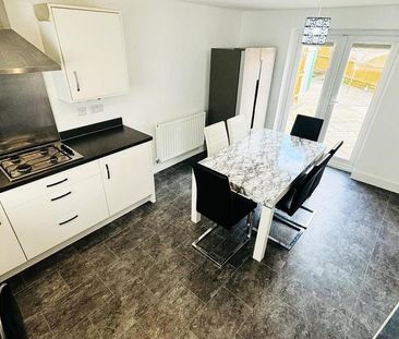 3 bedroom detached house to rent - Photo 6