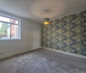 Causeway Green Road, Oldbury, Sandwell, B68 - Photo 4