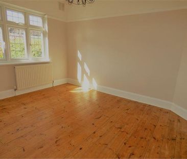 2 bedroom semi-detached bungalow to rent - Photo 3