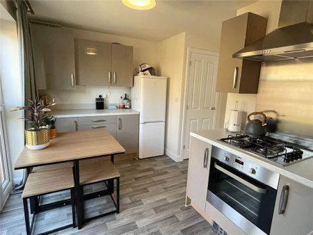 2 bedroom terraced house to rent - Photo 5