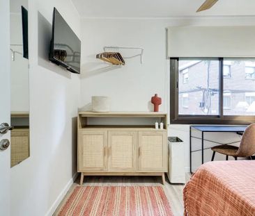 Carrer de Calderón de la Barca, Barcelona, Catalonia 08032 - Photo 1