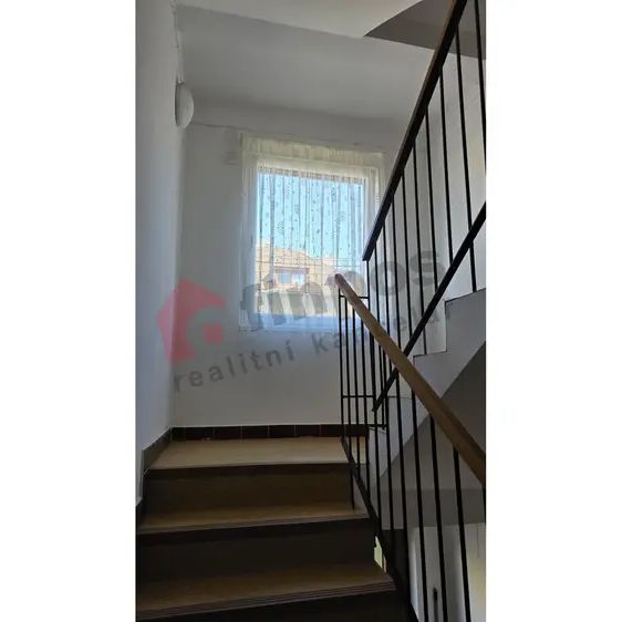 Pronájem bytu 2+kk se zahradou, Praha 4 - Hodkovičky - Fotografie 1