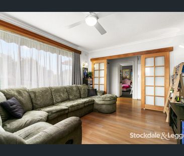 Bright & Inviting! - Photo 1