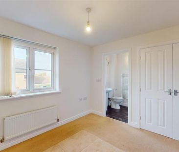 3 bedroom terraced house to rent - Photo 6