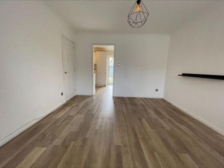 2 bedroom terraced house to rent - Photo 3