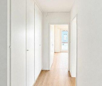 Stilvoll sanierte 3 Zi-Wohnung mit zwei Balkonen - Photo 2