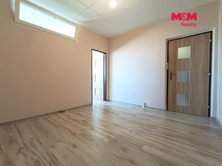 Pronájem bytu 4+1 67 m², Vikova 467, Slaný - Photo 5