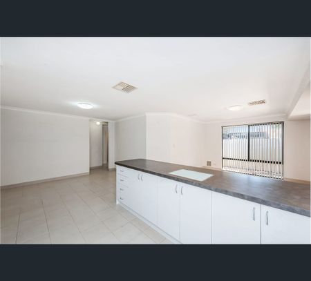 13C Burney Court, Kardinya, WA 6163 - Photo 4
