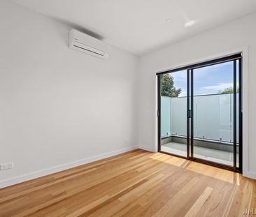 70B Beaconsfield Parade, Northcote - Photo 4