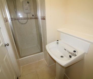 1 bedroom ground floor flat to rent - Photo 4