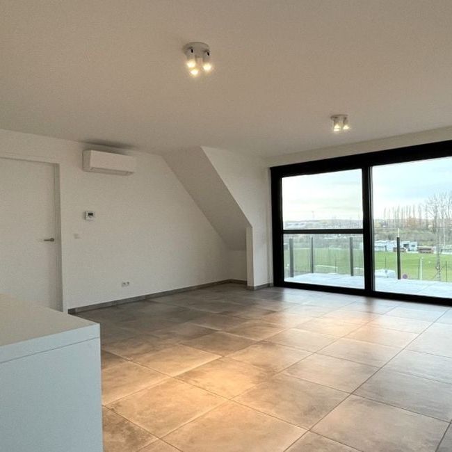 Appartement te huur in Zonnebeke voor € 750 met 1 slaapkamer - Photo 1