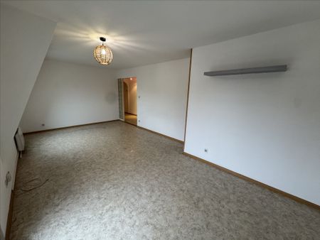 Location Appartement 3 pièces 70m² - Photo 2