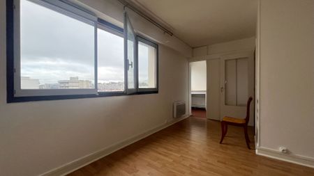 Appartement a louer Paris - Loyer €950/mois charges comprises ** - Photo 5