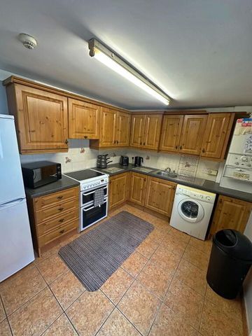 Room 1, 2 Haywood Ave, Belfast, BT7 3EU - Photo 4