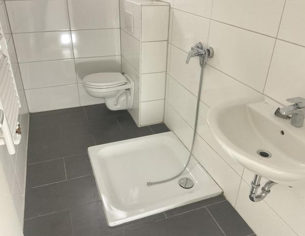 Helle 2-Zimmer-Wohnung in Duisburg Obermeiderich - Foto 1