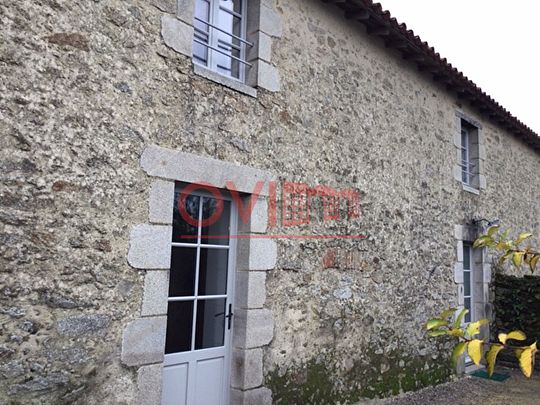 Maison pierres apparentes T4 - Dompierre Sur Yon - Photo 1