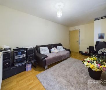 2 bedroom ground floor flat to rent - Photo 5