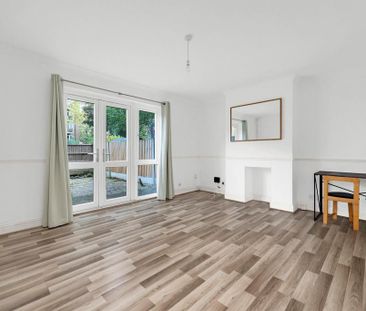 3 bedroom flat to rent - Photo 6