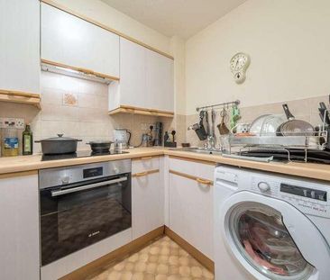 Sigrist Square, Kingston Upon Thames, KT2 - Photo 5