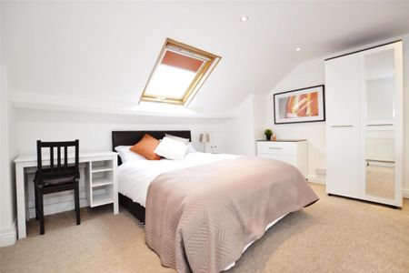 4 bedroom terraced house to rent - Photo 5