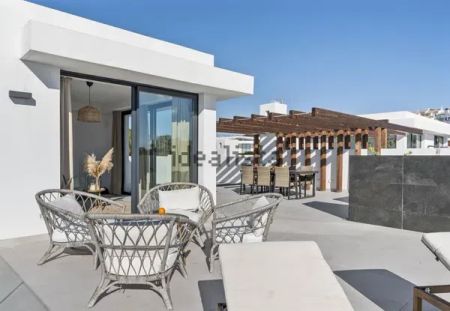 Alquiler de ático en Calle La Romana, 12 - Photo 2