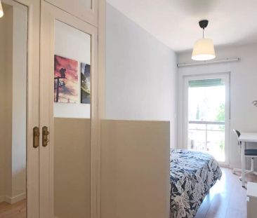 Single Bed in Room in a shared 7-bedroom apartment for rent in Aluche - Photo 6