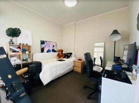 MODERN & CONVENIENT ONE BEDROOM + STUDY - Photo 2