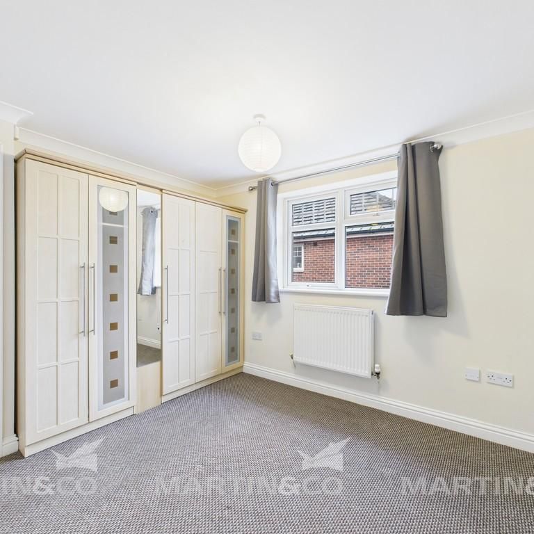 2 bedroom ground floor flat to rent - Photo 1