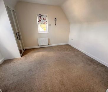 4 bedroom property to rent - Photo 2