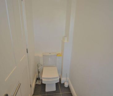 3 bedroom detached house to rent - Photo 3