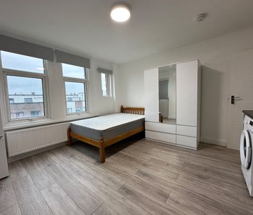 Studio Flat, Finchley Road, NW11 - Photo 2