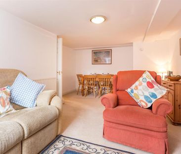 2 bedroom townhouse to rent - Photo 2