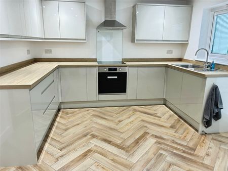 Longstone Hill, Carbis Bay, St. Ives, Cornwall, TR26 - Photo 4