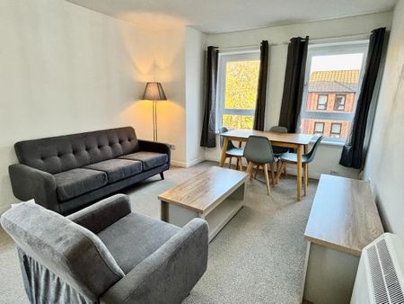 2 bedroom flat to rent - Photo 2