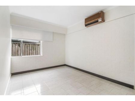 2 / 45 Brentwood Avenue, Figtree, NSW 2525 - Photo 2