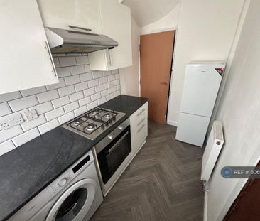 2 bedroom terraced house to rent - Photo 6