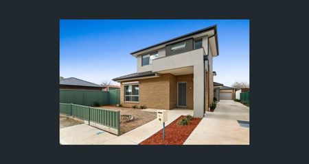 1/10 Erindale Avenue, Deer Park, VIC 3023 - Photo 4