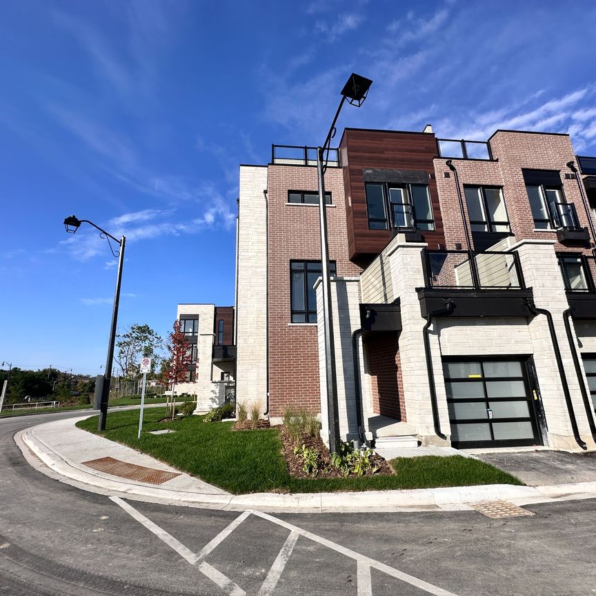 For Lease - 101 Credit Lane, Richmond Hill, Ontario - Photo 1