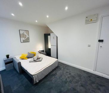 Studio to rent - Photo 1