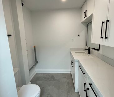 For Lease - 754 Queen Street Unit# 3, Toronto, Ontario - Photo 3