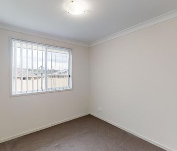 10 Aspen Grove, Morisset NSW 2264 - Photo 2