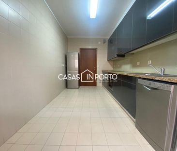 T1 com terraço, garagem e arrumo - Equipado e Mobilado, para arrend... - Photo 1