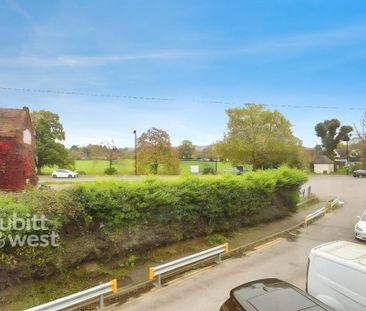 3 bedroom apartment to rent - Photo 1